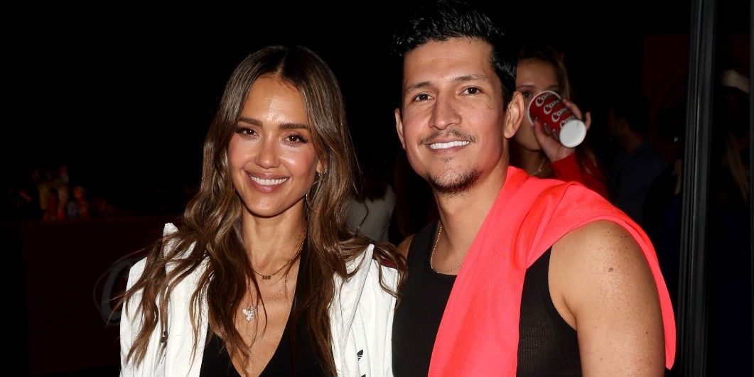 Jessica Alba Rocks a Sporty Look on Fun Outing with Family