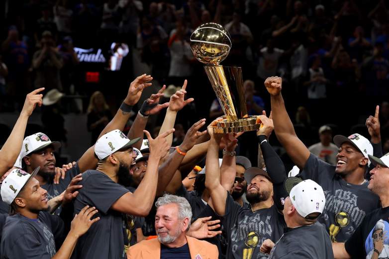 After 24 Years, Jennifer Lopez Finally Celebrates This Knicks Moment
