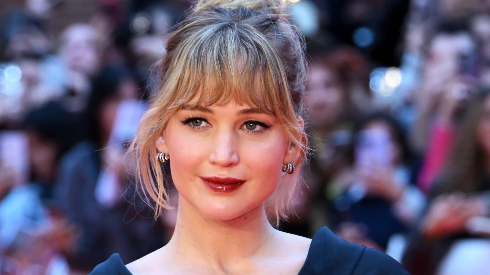 Jennifer Lawrence Reveals the ‘Crazy’ Career Advice Yellowstone’s Taylor Sheridan Gave Her Mom: ‘Don’t Put Her in Acting Lessons’