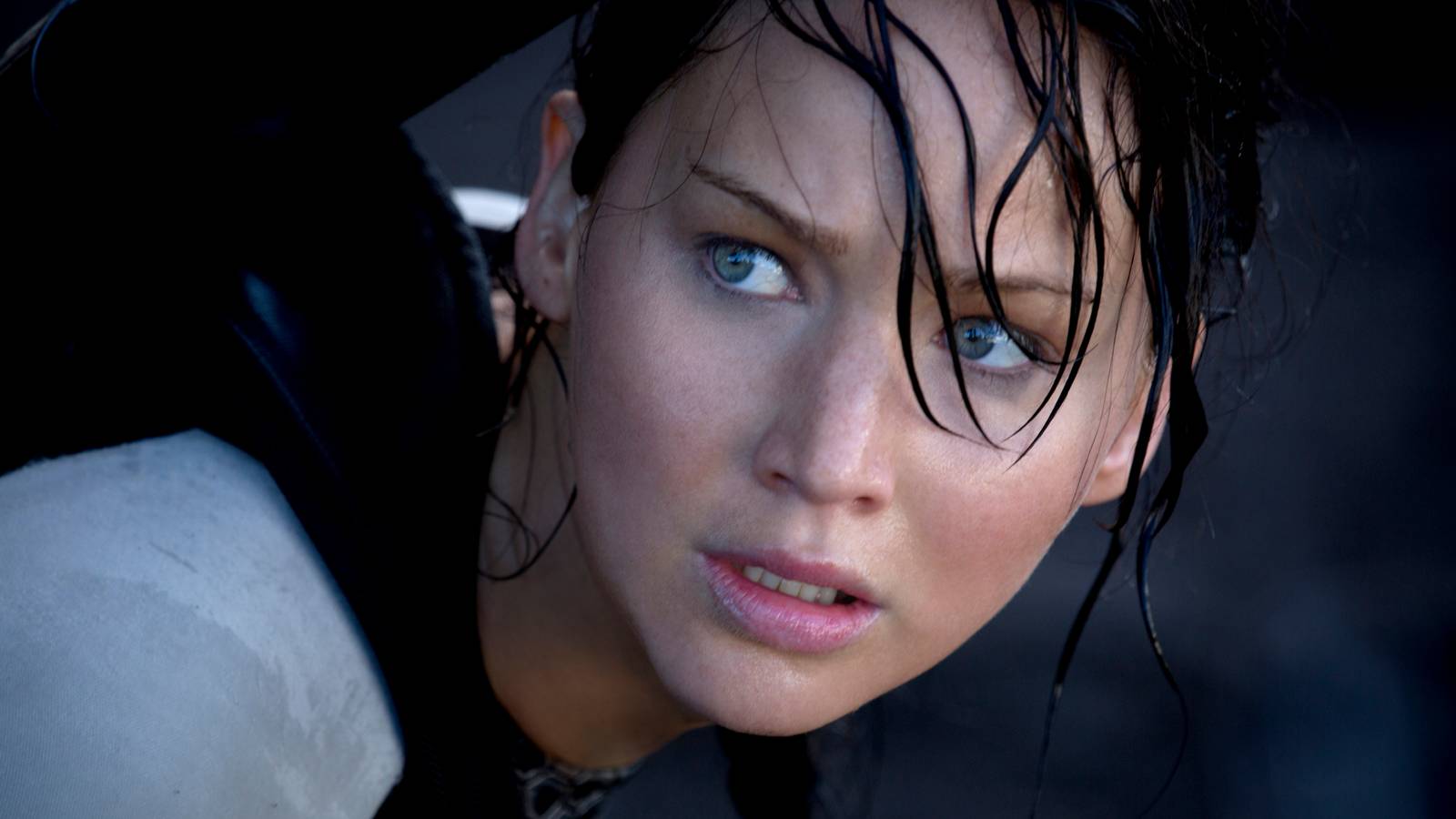 Jennifer Lawrence Reveals She Was ‘Hallucinating’ After Accidentally Taking Ambien on the Set of ‘The Hunger Games’