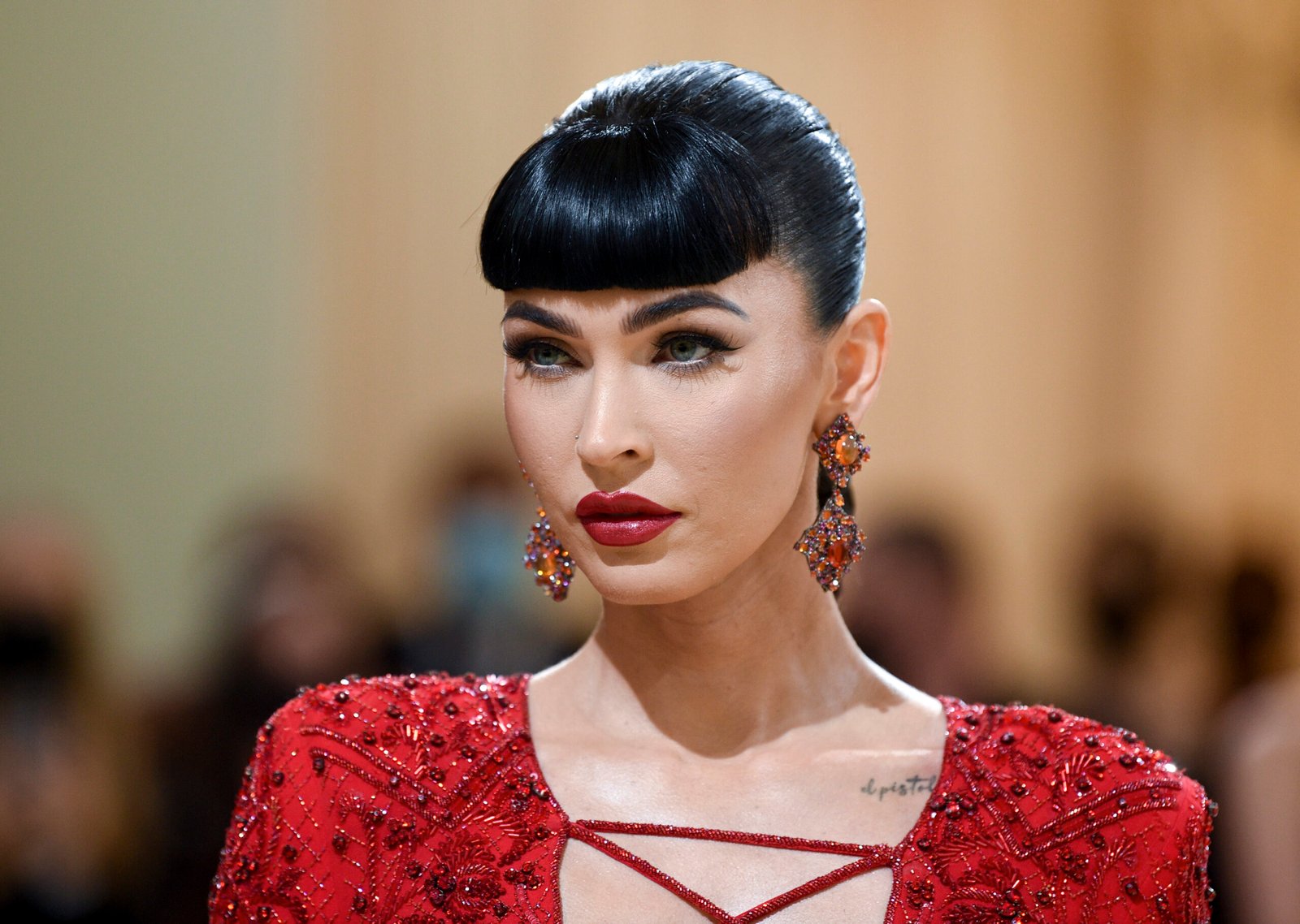 Megan Fox's Friends Issue Warning Over Machine Gun Kelly’s Flirtation Rumors