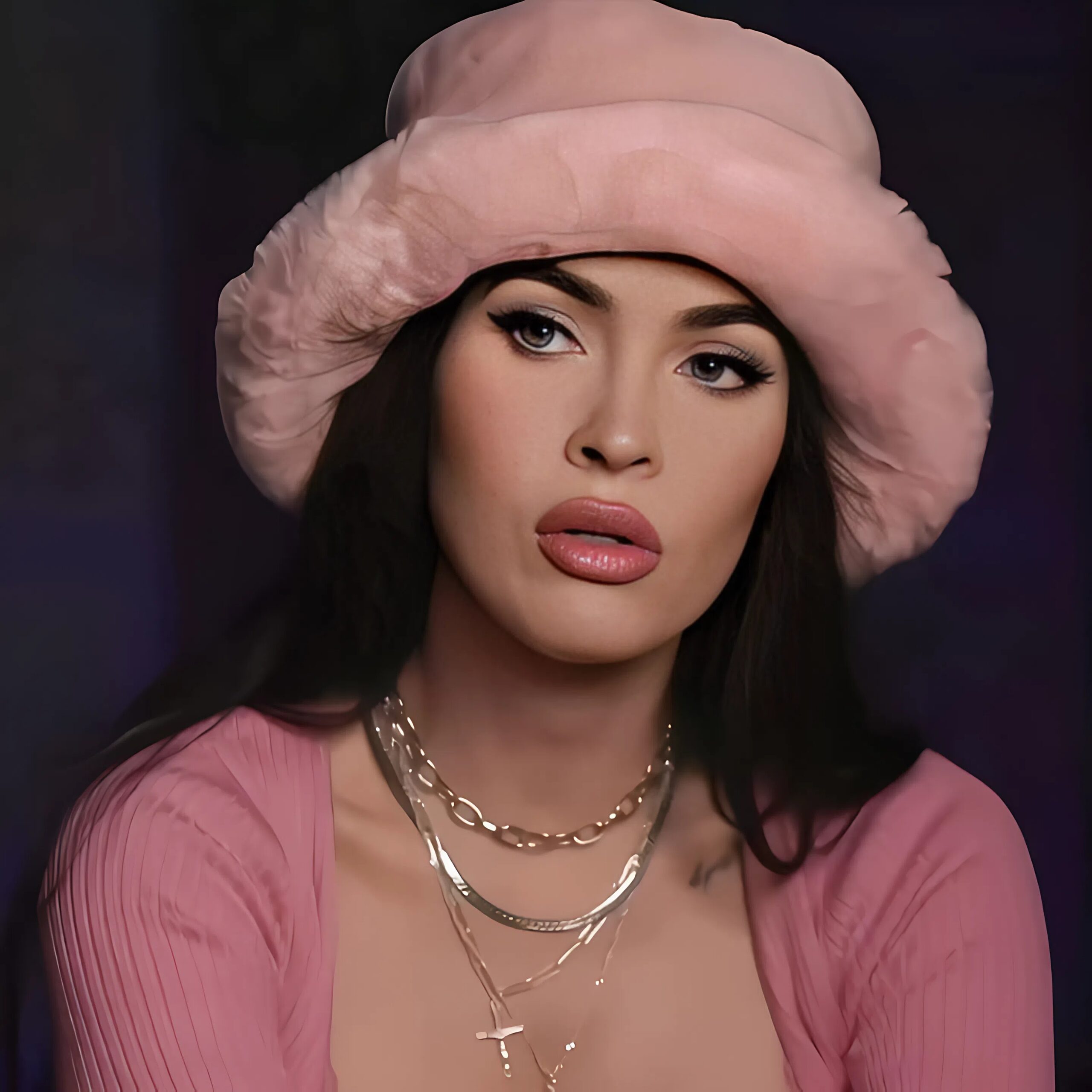 Machine Gun Kelly's On-Stage Surprise Lyric Change About Megan Fox Confuses Fans