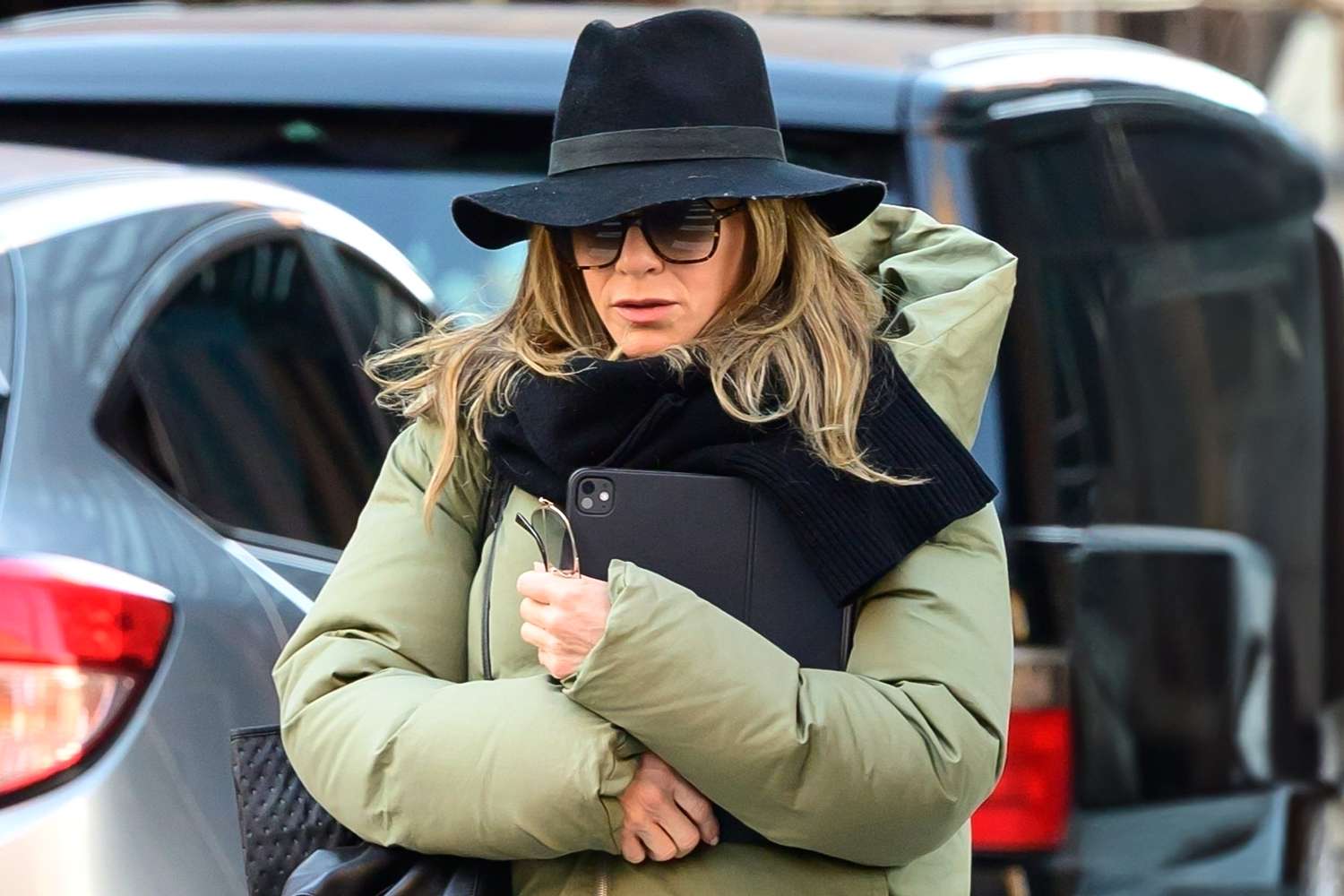 Jennifer Aniston's Chic Puffer Jacket: Style Meets Warmth