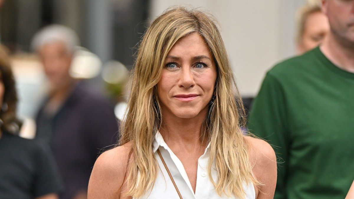 The Shocking Truth About Jennifer Aniston’s Salmon Sperm Facials