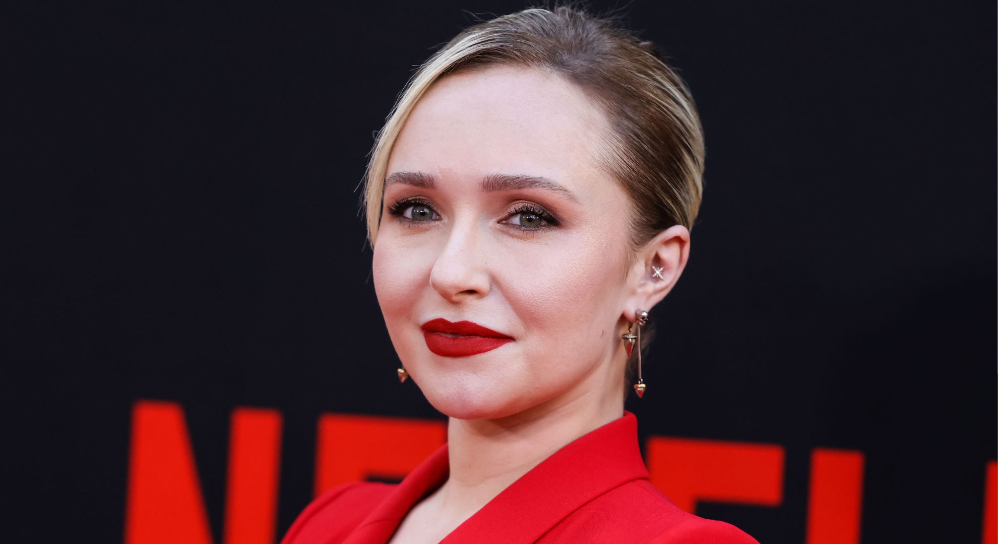 Hayden Panettiere poses nearly naked in bathtub in ‘tearful’ final campaign before her death