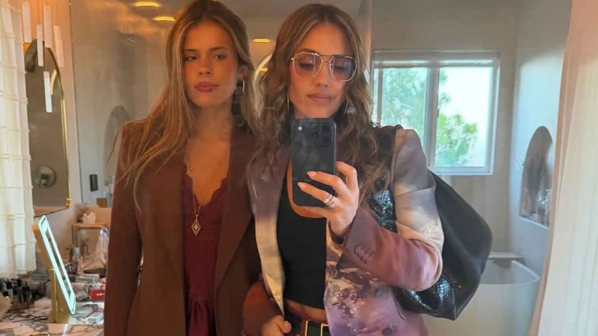 Matching Ink: Jessica Alba and Daughter Unite Before College